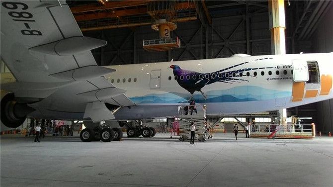 曝光:華航首架A350“帝雉號(hào)”彩繪基本完成371211_ 曝光:華航首架A350“帝雉號(hào)”彩繪基本完成