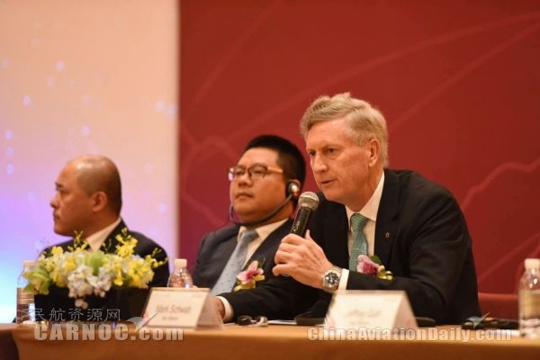 �ǿ�(li��n)��CEO